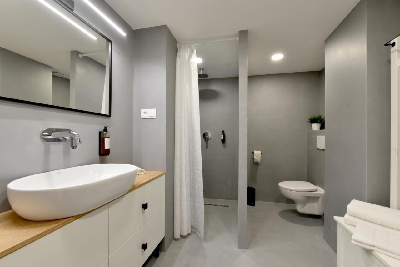 Apartman S Balkonom Trenčín エクステリア 写真