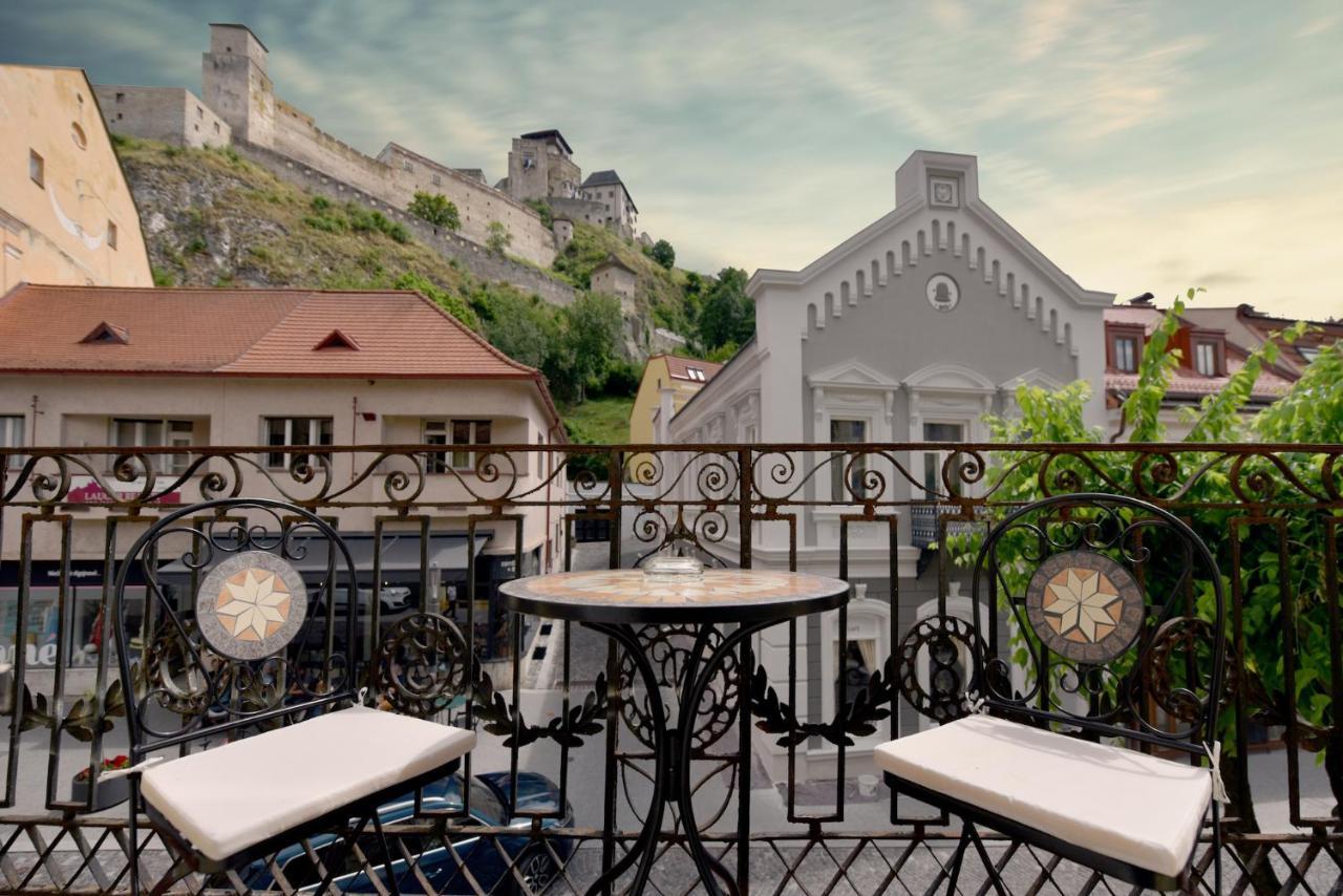 Apartman S Balkonom Trenčín エクステリア 写真
