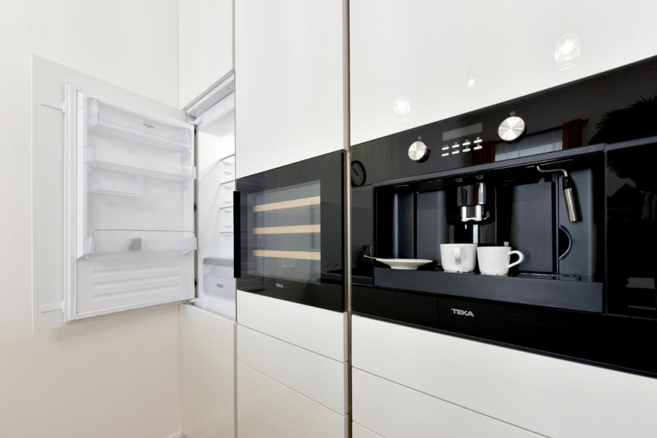 Apartman S Balkonom Trenčín エクステリア 写真