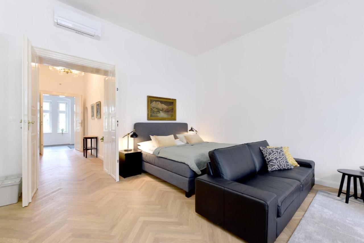 Apartman S Balkonom Trenčín エクステリア 写真