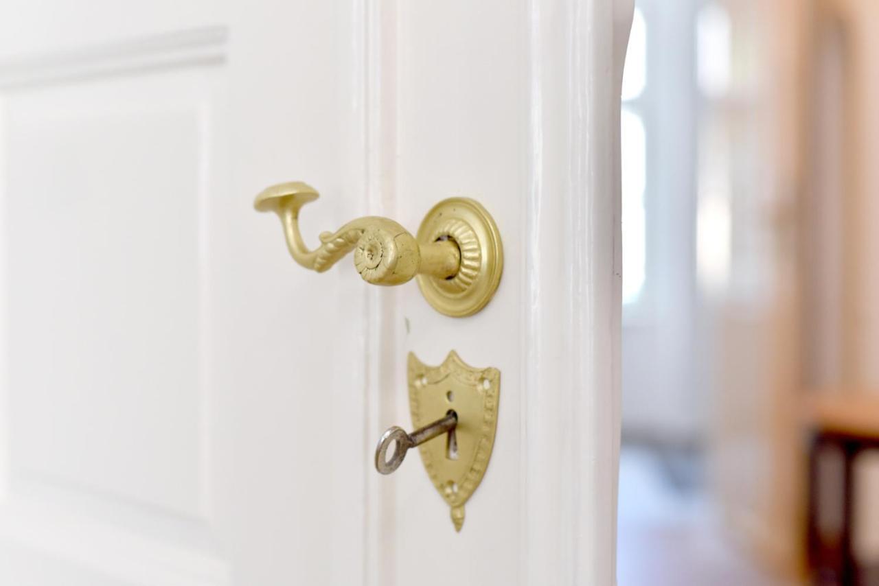 Apartman S Balkonom Trenčín エクステリア 写真